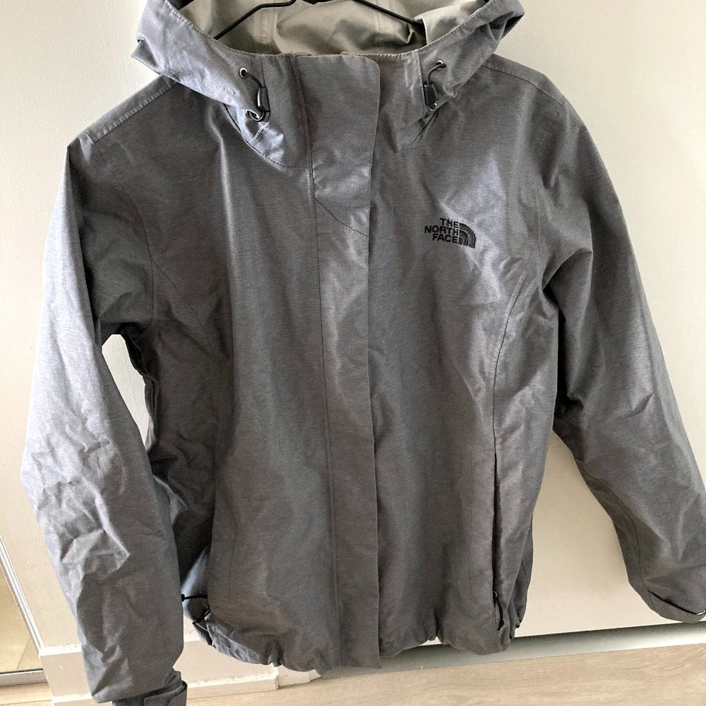 The North Face Women's Venture 2 Waterproof Jacket